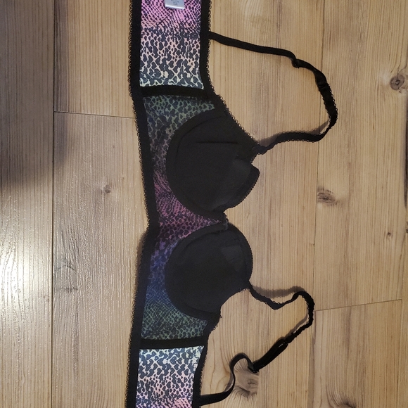 💋3/$20 Rainbow Animal Print Bra, 34B - Picture 3 of 5